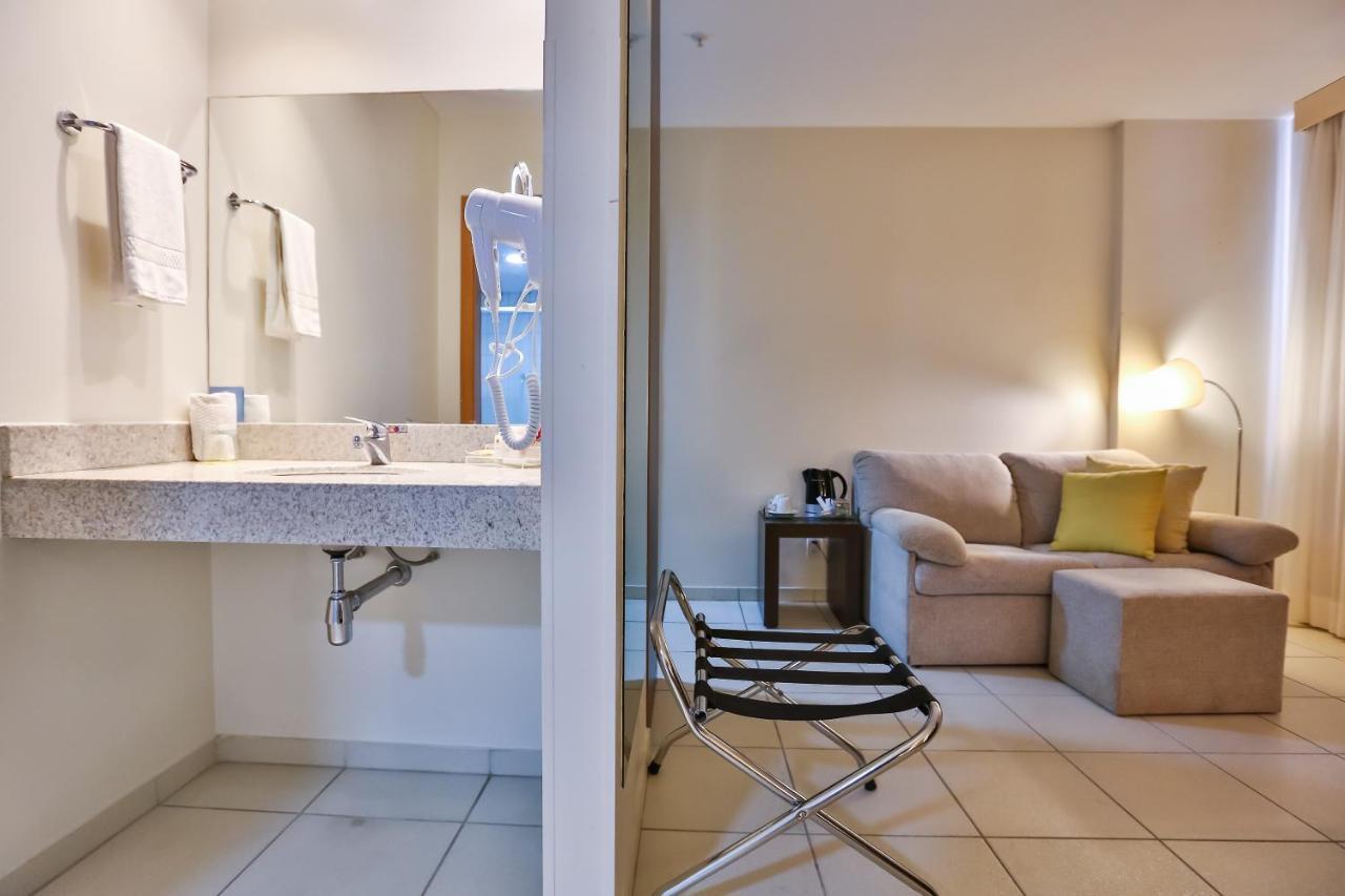 Comfort Hotel Goiania Bagian luar foto